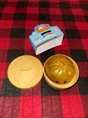 SUPER RARE Dim Sum Squishy Dumpling - Gold Glitter Bao in Steamer Case
